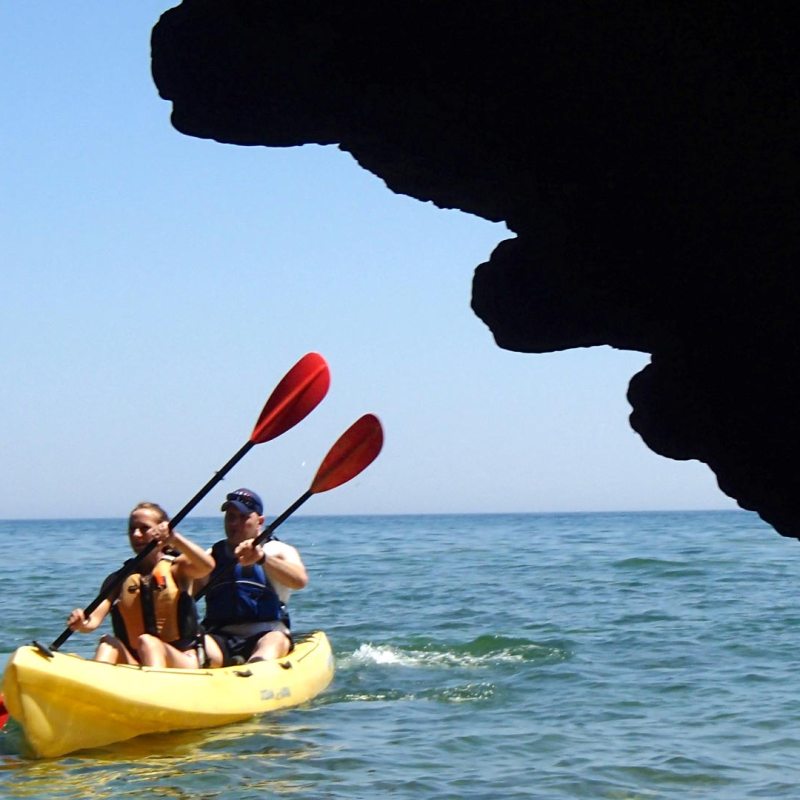 cave point kayakers
